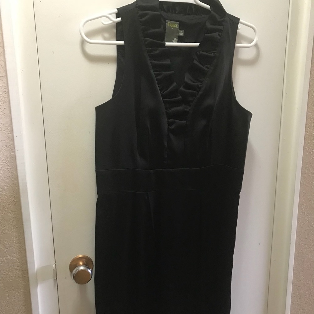 🌸🌸🌸Perfect little black dress